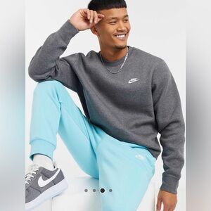 Nike Club Fleece Sweatshirt